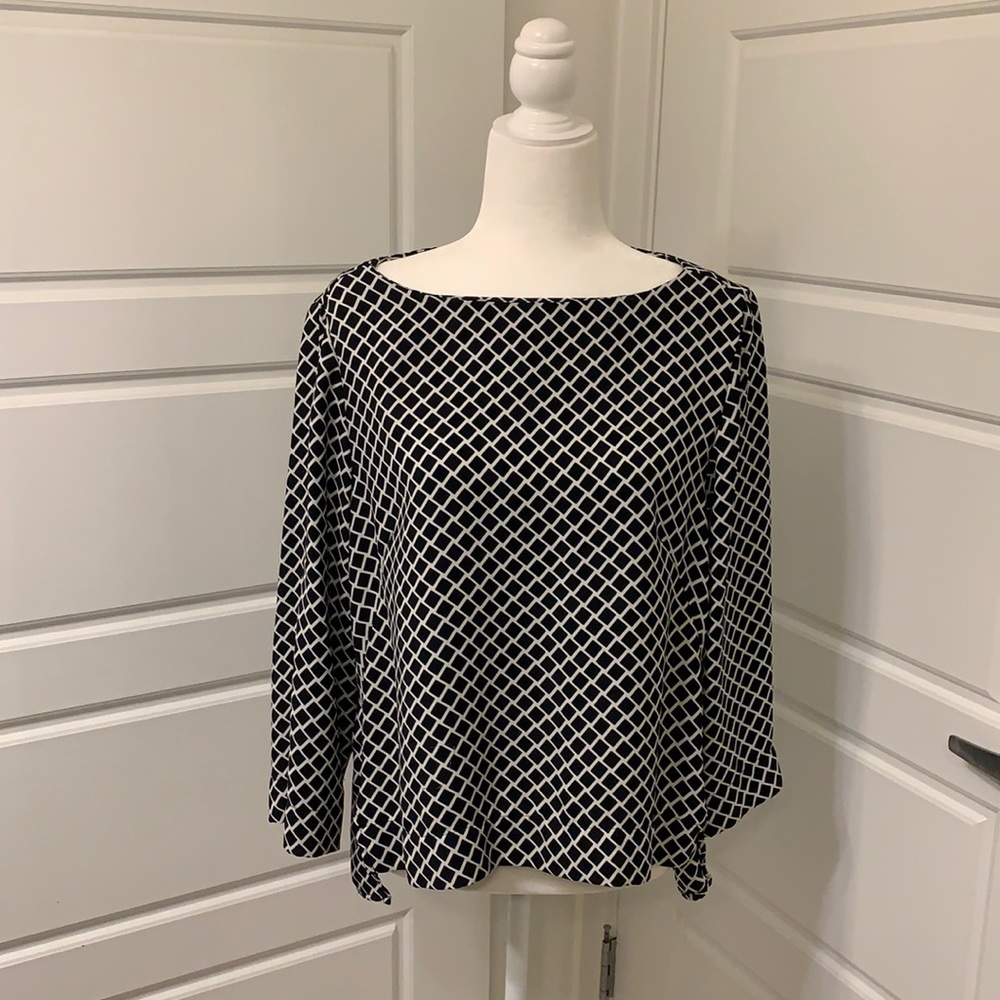 Black and white subtle high-low blouse
